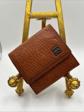 Vintage Givenchy 4G Logo Clasp Pebbled Leather Wallet - Excellent Condition